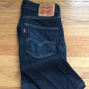 Men’s Levi Strauss blue jeans